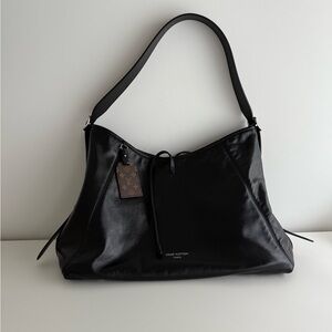 Louis Vuitton CarryAll Vibe MM Black